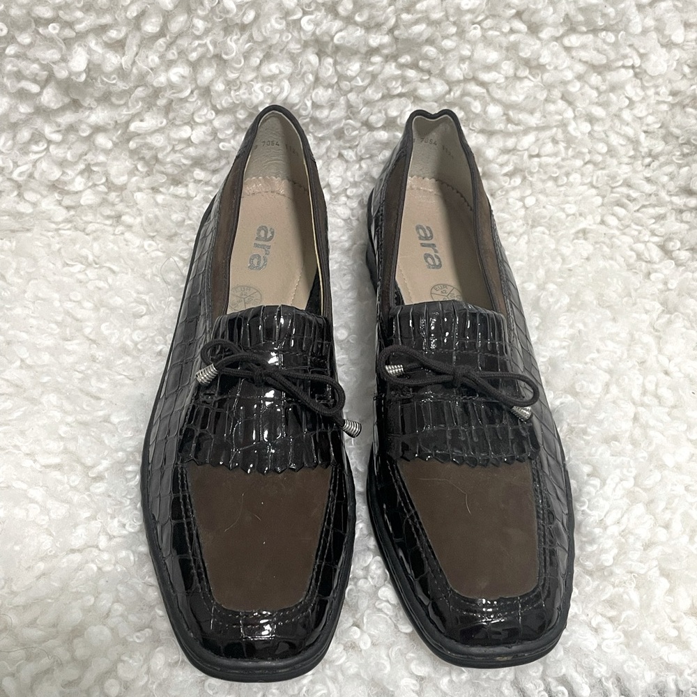 Ara Embossed Loafers